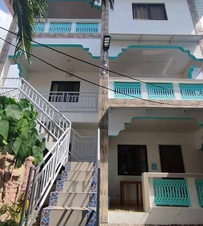Rosita'S Cottages By The Road Moalboal Exterior foto