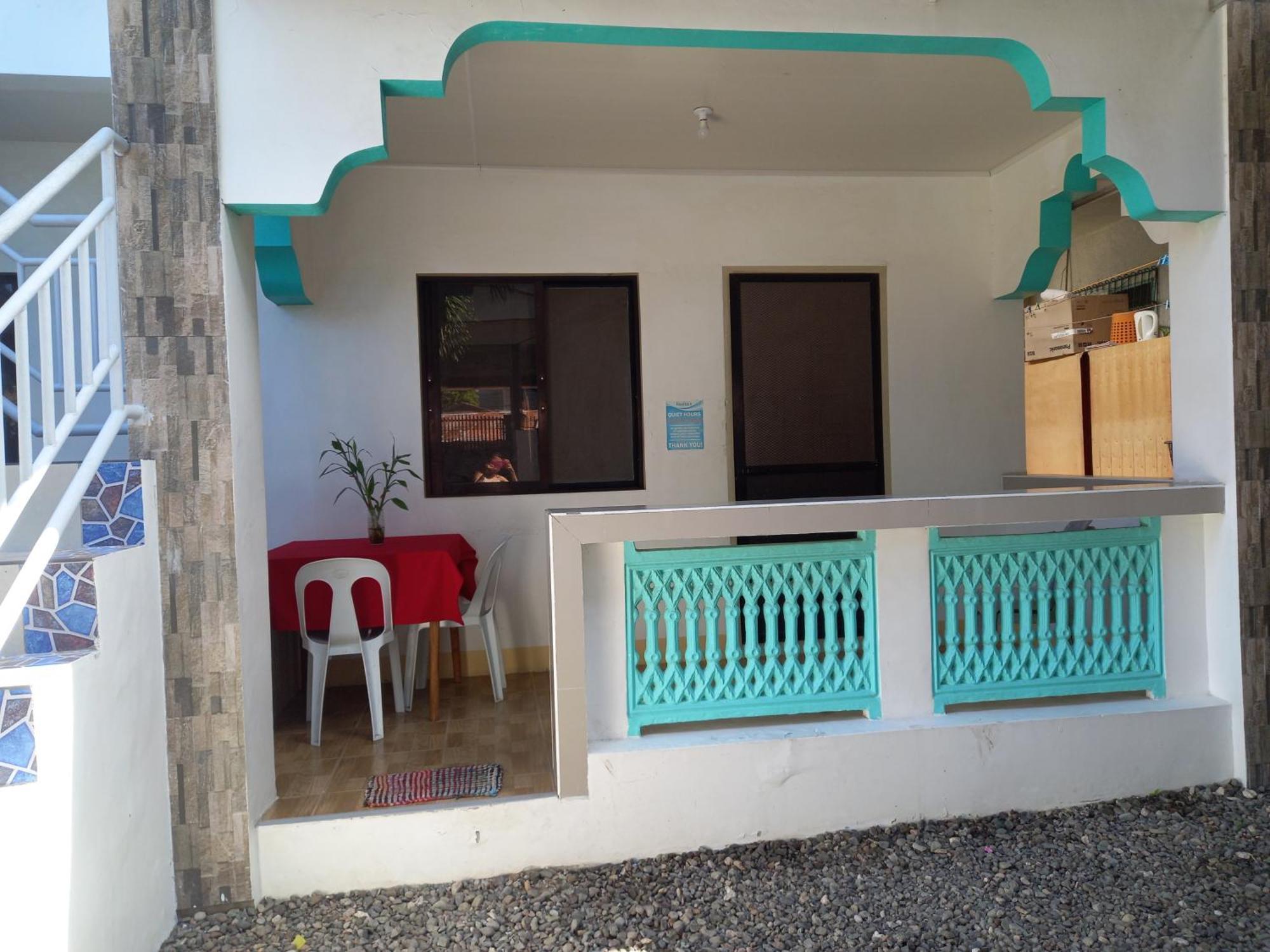 Rosita'S Cottages By The Road Moalboal Habitación foto
